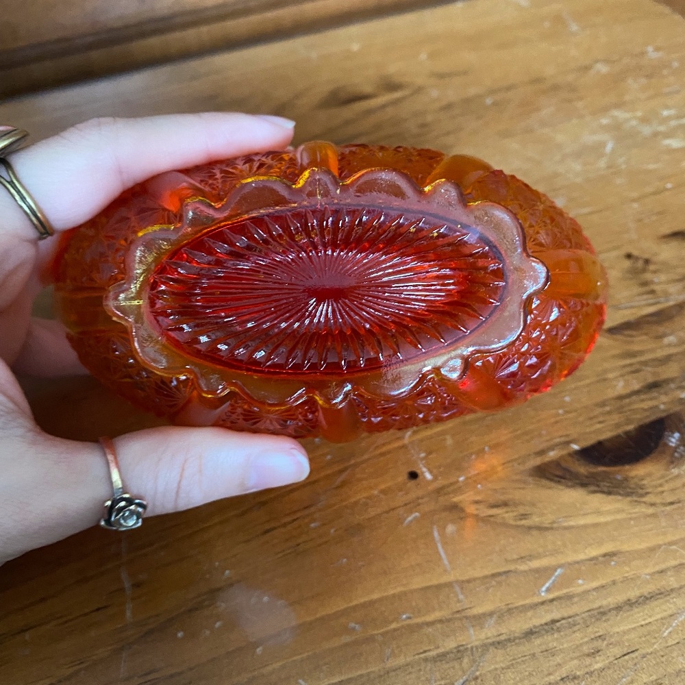 Vintage Fenton Amberina Glass Basket Split Twig Handle Candy Dish Bowl - Picture 3 of 4